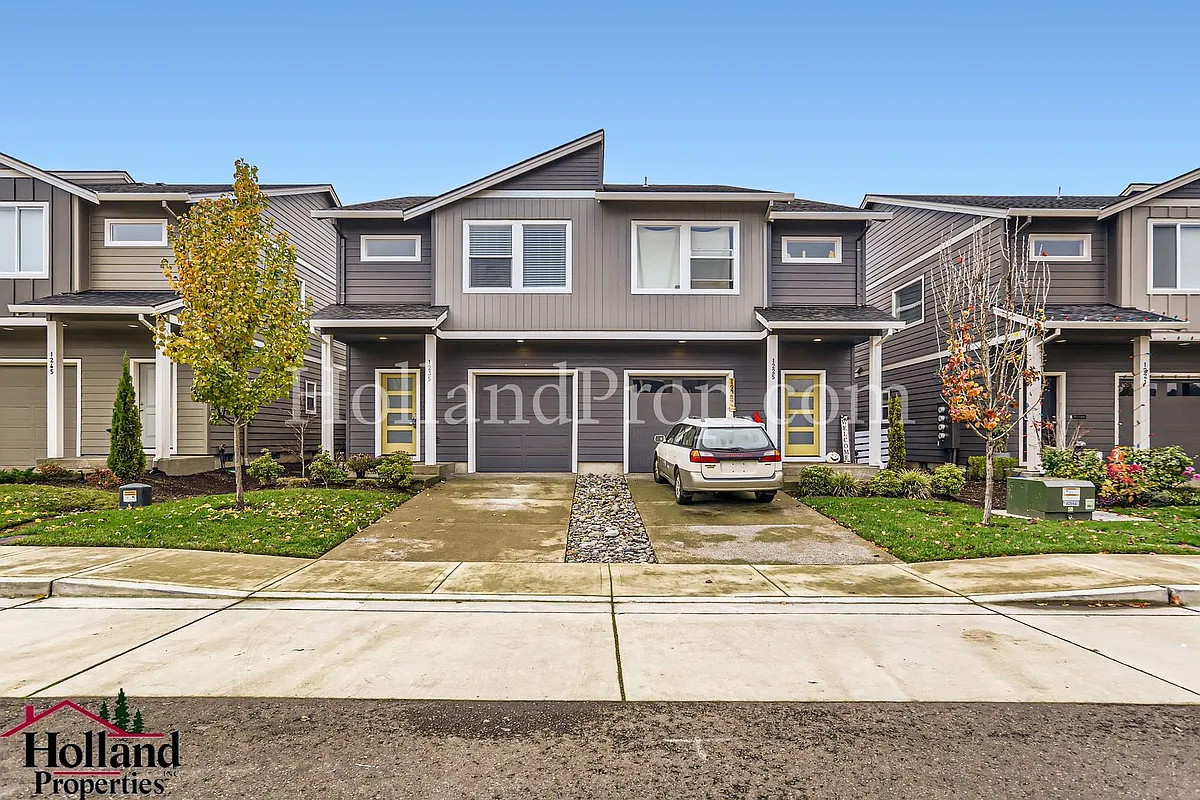 Building Photo - 1235 S 28th Ave
