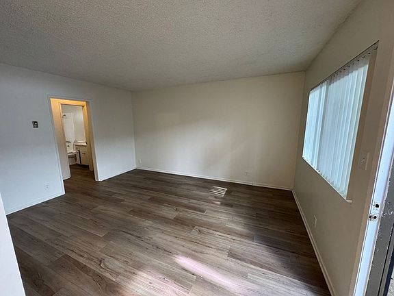 3rd image of 555 Cherry Ave #3