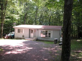 Tiffany Rd, Hawley, PA 18428