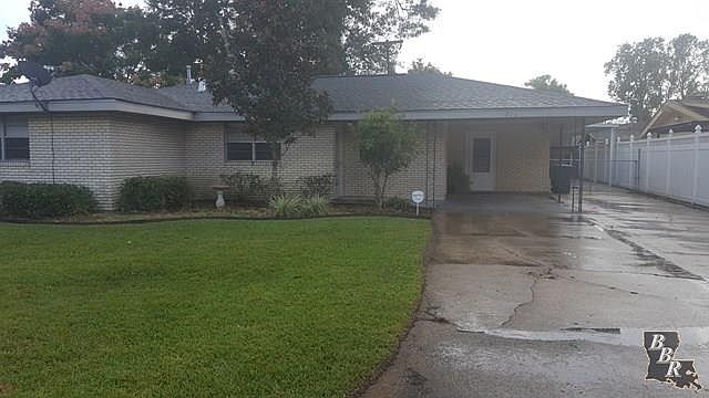 1st image of 711 Winfield Blvd