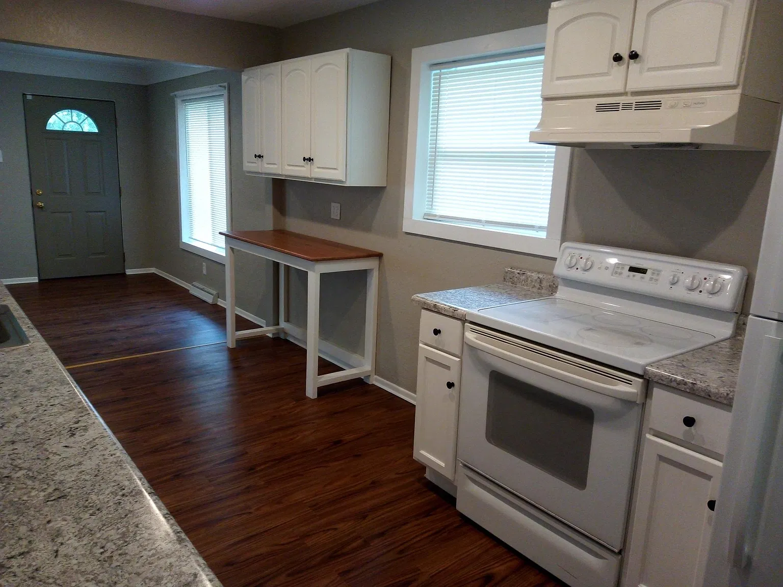 3 bed, 1140 sqft, $1,450 — Photo 3