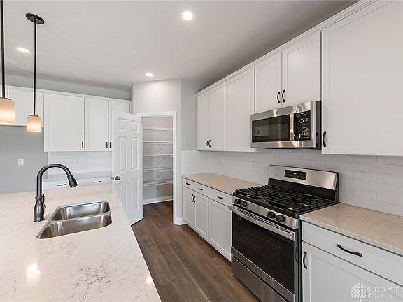4th image of 10127 Washington Glen Dr #124