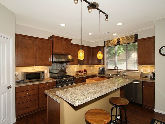 4th image of 12416 SE 278th Pl