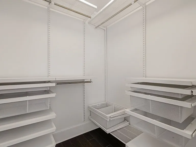 1011 M St NW #504 — Photo 21