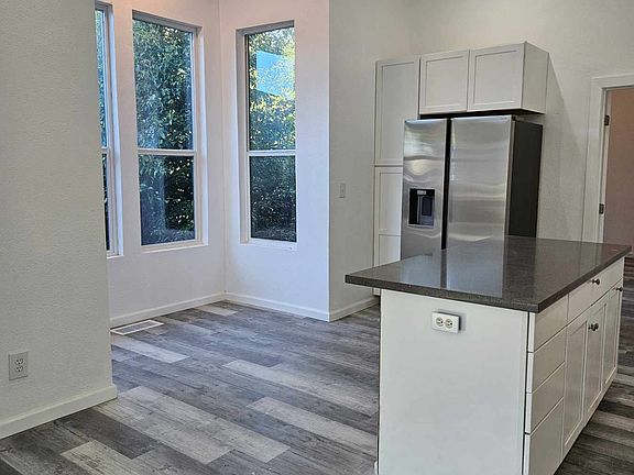 4th image of 1320 High St #2