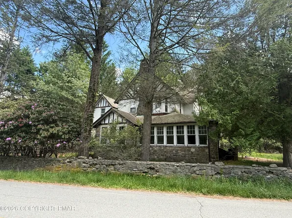 33 Knox St, Mount Pocono, PA 18344
