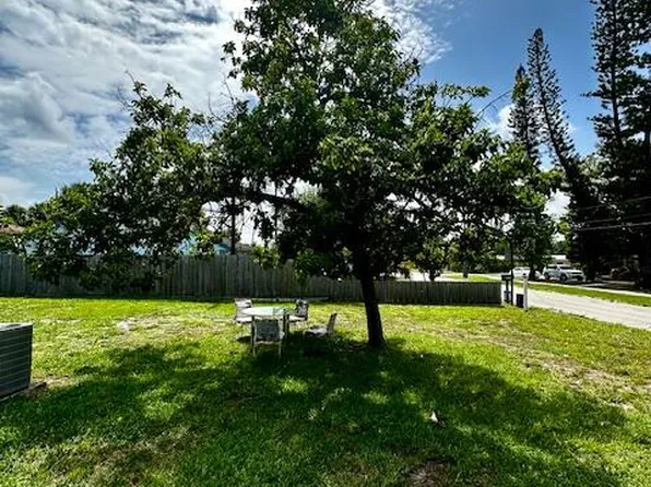 225 Marguerita Drive, West Palm Beach, FL 33415