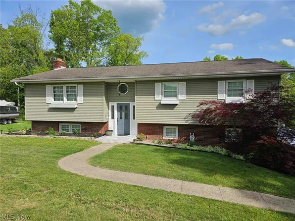 2538 E Newman St, Zanesville, OH 43701