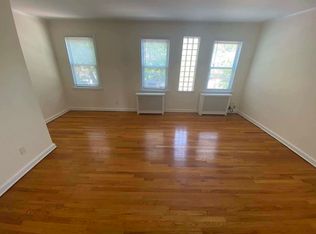 21-29 47th St #2A, Astoria, NY 11105
