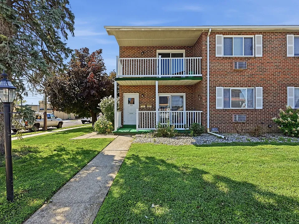 1222-1226 East Livingston Street