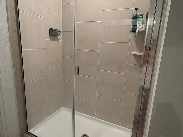 208 Flowers Ave — Photo 10