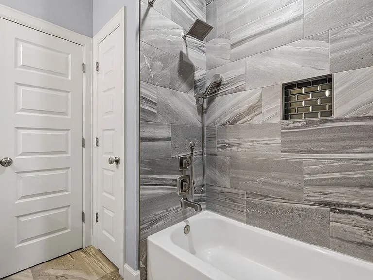 8419 Observatory St — Photo 22