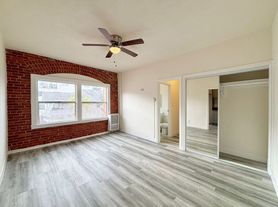 147 S Normandie Ave