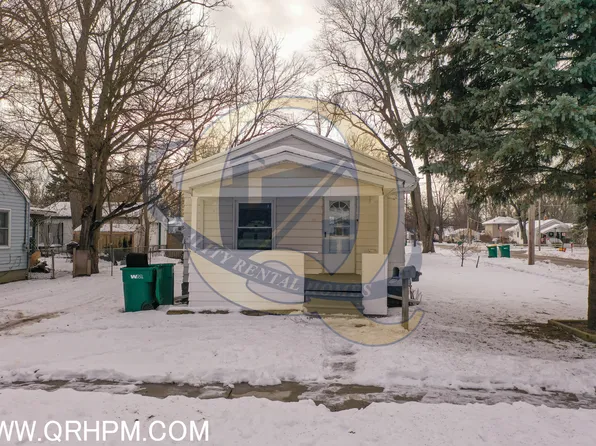 604 Spruce St, Mount Morris, MI 48458