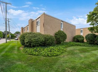 28111 Jefferson Ave UNIT 8, Saint Clair Shores, MI 48081