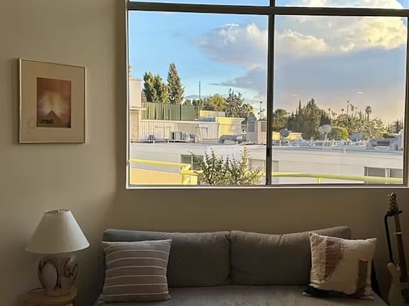 3rd image of 2218 N Beachwood Dr APT 301