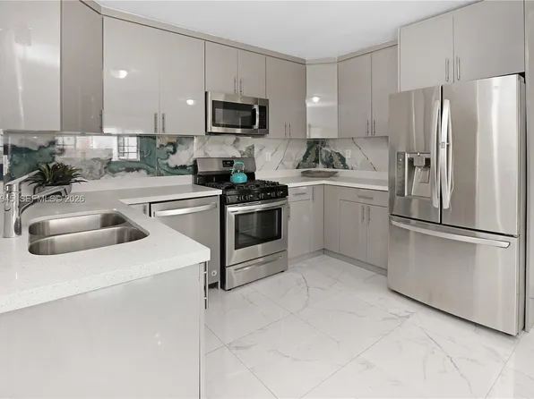 1510 Hayes St, Hollywood, FL 33020