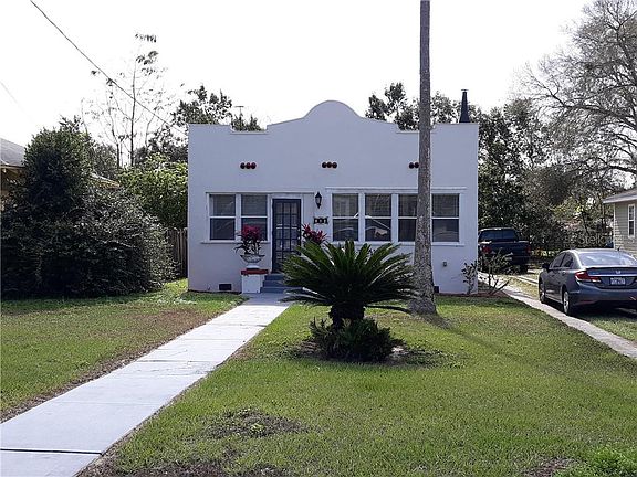 3rd image of 512 Avenue G SE