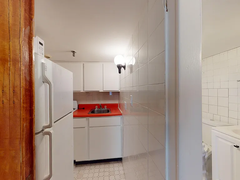 325 W 88th St #6 — Photo 7