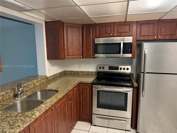 2055 SW 122nd Ave APT 406, Miami, FL 33175