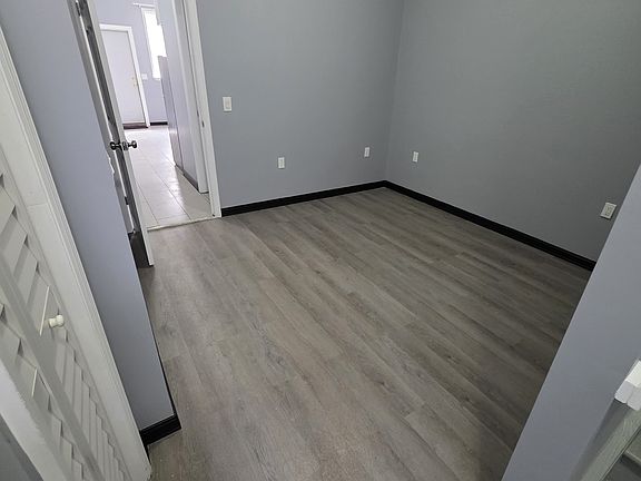 4th image of 190 Washington St #2