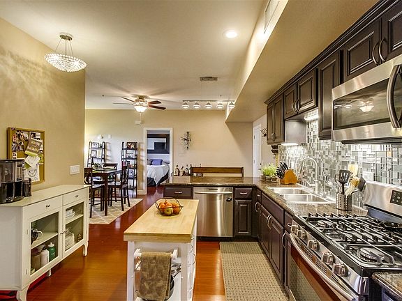 4th image of 7056 Fulton St #6