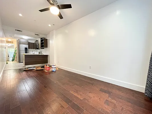 Rented by Bruma Realty LLC | media 19