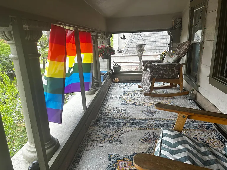 519 W Hill St — Photo 11