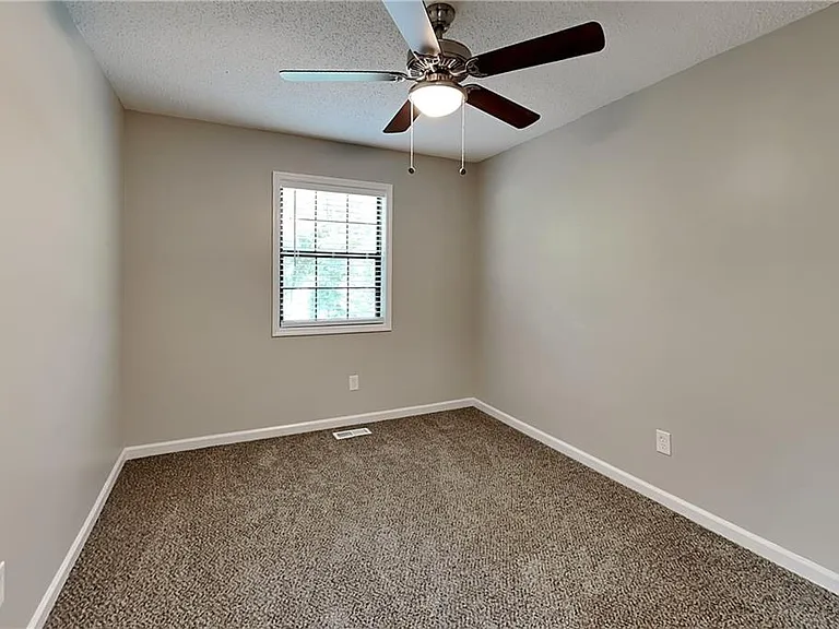 4031 Oak Stone Dr — Photo 12