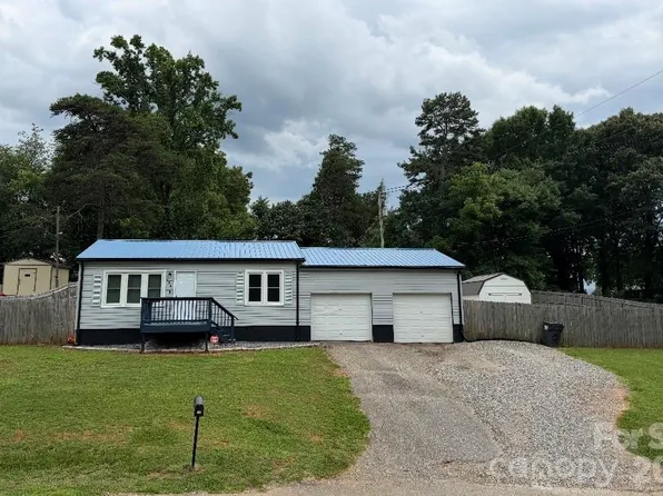 139 Kay Ln, Statesville, NC 28625