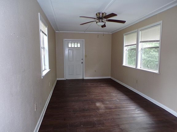 3rd image of 372 SW Wall Ter APT 103