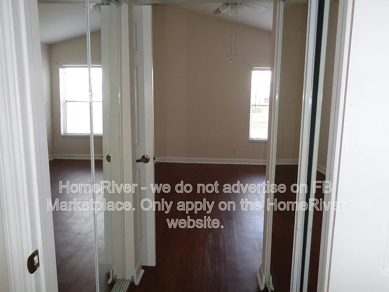 7512 Stirling Bridge Blvd N — Photo 16