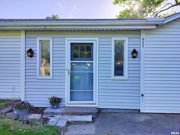 5th image of 927 W Oakview Dr