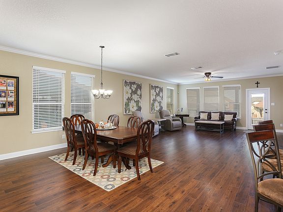 3rd image of 20330 Oak Panache