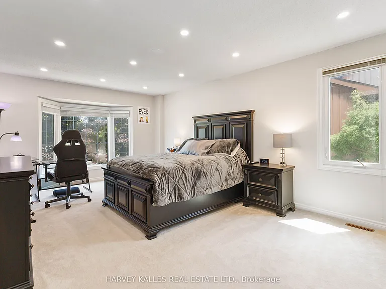 223 Sunnyside Dr — Photo 29