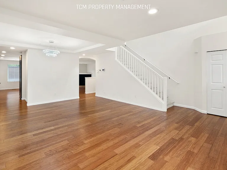 6412 77th Dr NE — Photo 2