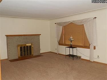 5th image of 63 Lucerne Ln