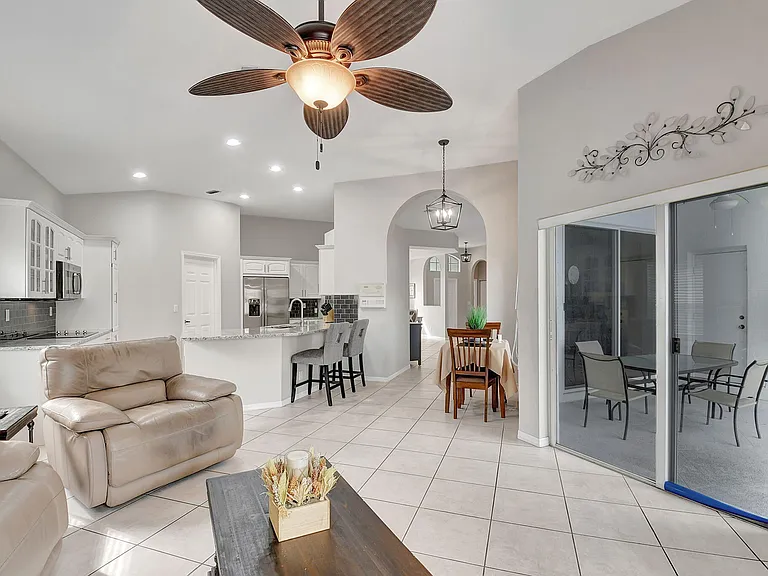 11723 Waterbend Ct — Photo 24