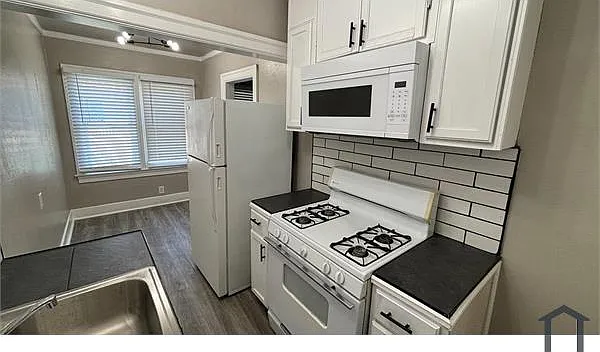 208 N Glenn Ave — Photo 9
