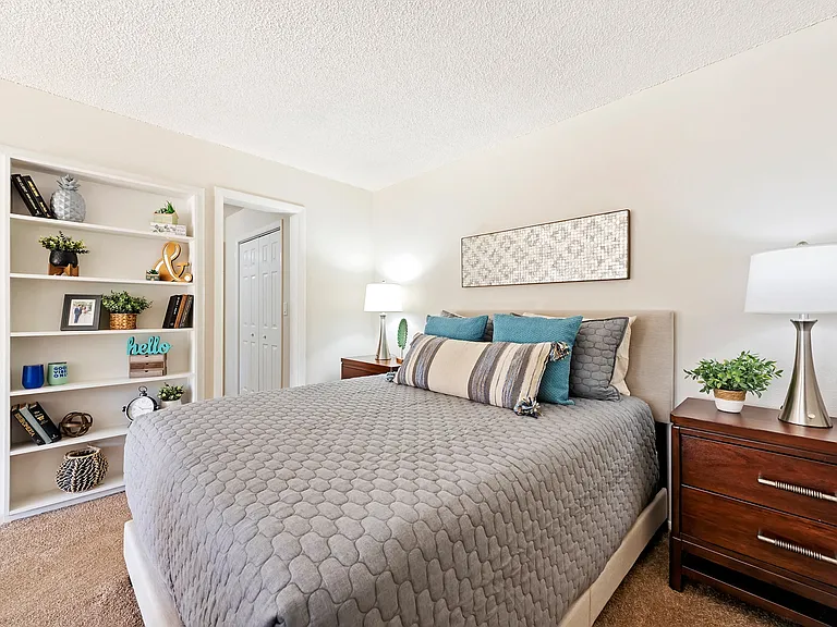 Executive Apartments — Photo 8