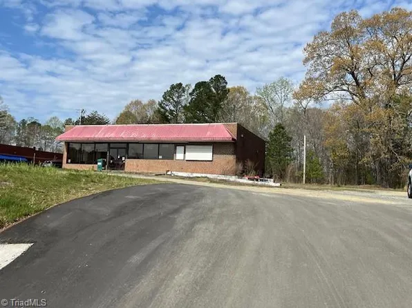 285 Old Greensboro Rd, Thomasville, NC 27360