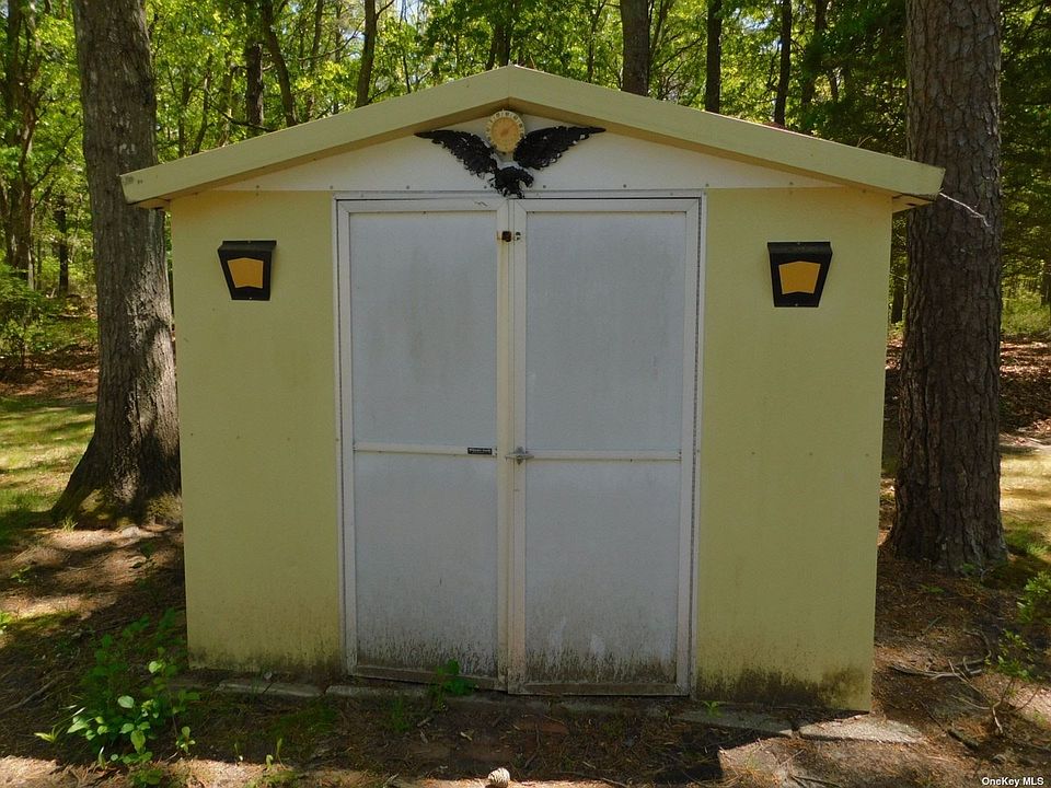 525 Riverleigh Ave Riverhead, NY, 11901 Apartments for Rent Zillow