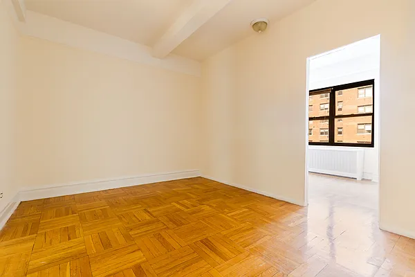 Rented by MNS | media 4