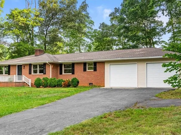 708 Dawson Miller Rd, Asheboro, NC 27205