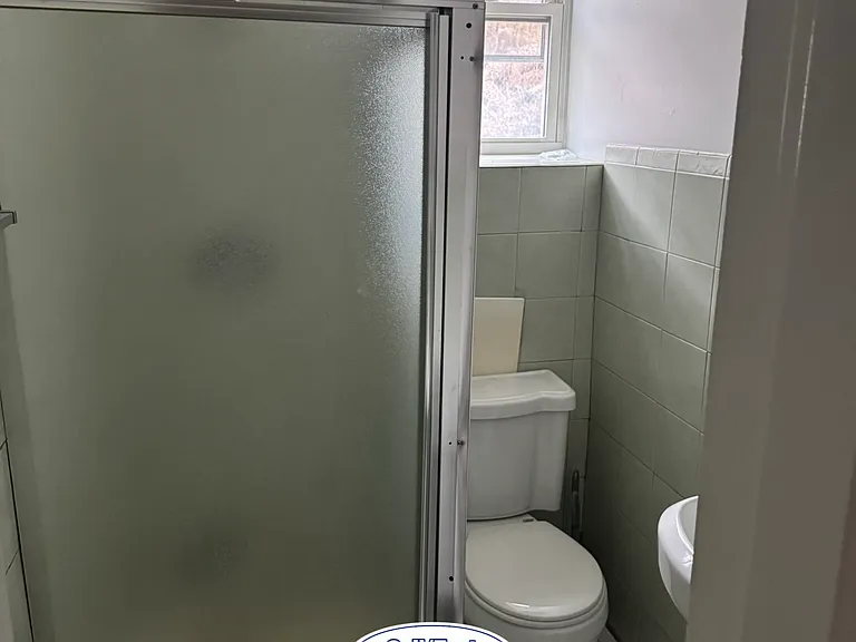 53 Glenwood Ave #2A — Photo 6