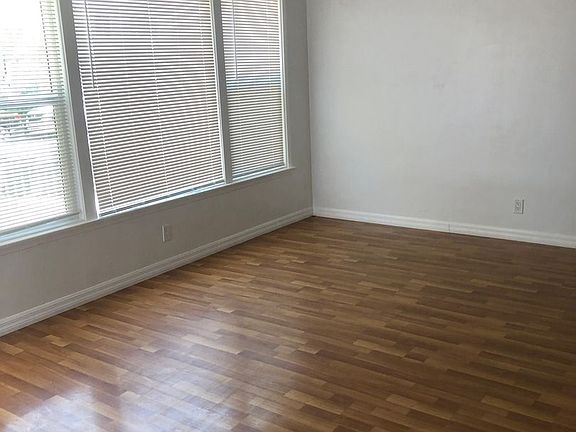 4th image of 7528-7534 Norton Ave #1