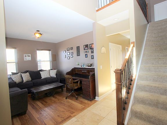 2nd image of 2871 Haydn St