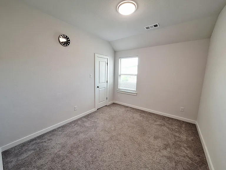 8000 Prairie Rye Dr — Photo 30