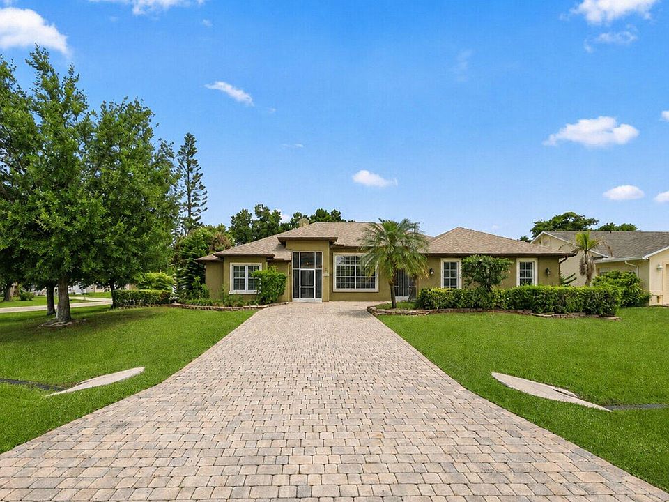 1st image of 1593 SW Medley Lane