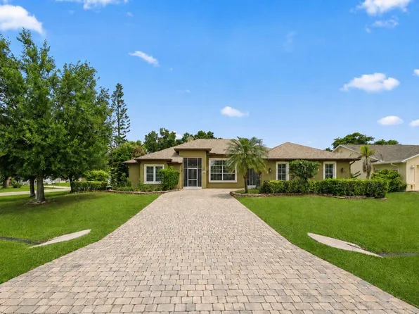 1593 SW Medley Lane, Port St Lucie, FL 34953